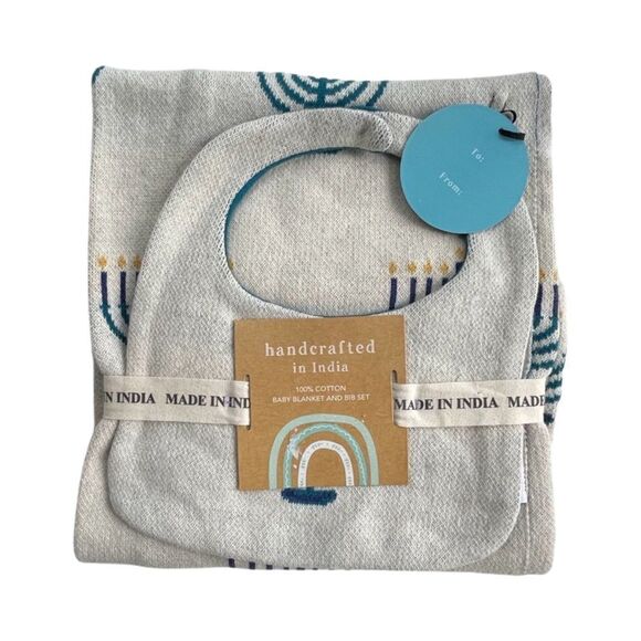 BABY BLANKET & BIB SET HANUKKAH IVORY & BLUE NWT - Picture 2 of 8